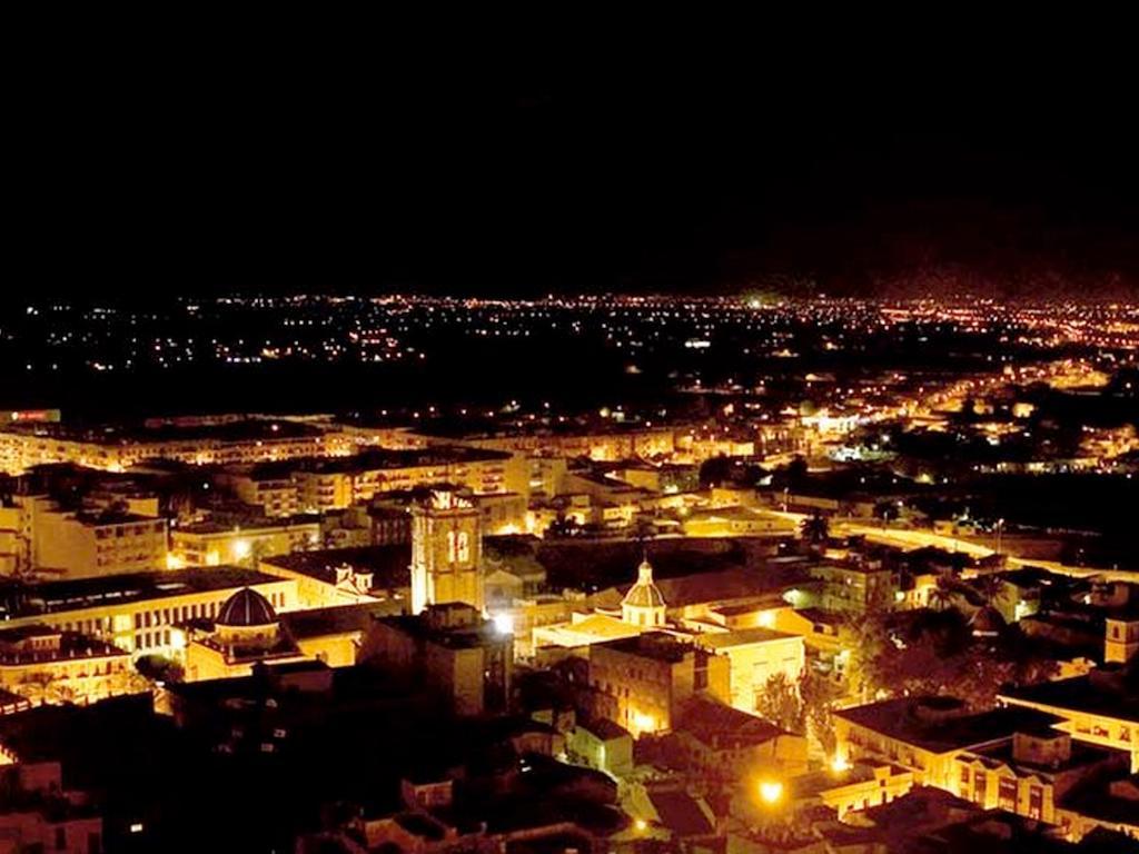 Hostal Rey Teodomiro Orihuela Bagian luar foto