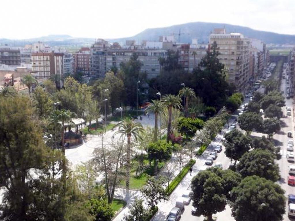Hostal Rey Teodomiro Orihuela Bagian luar foto
