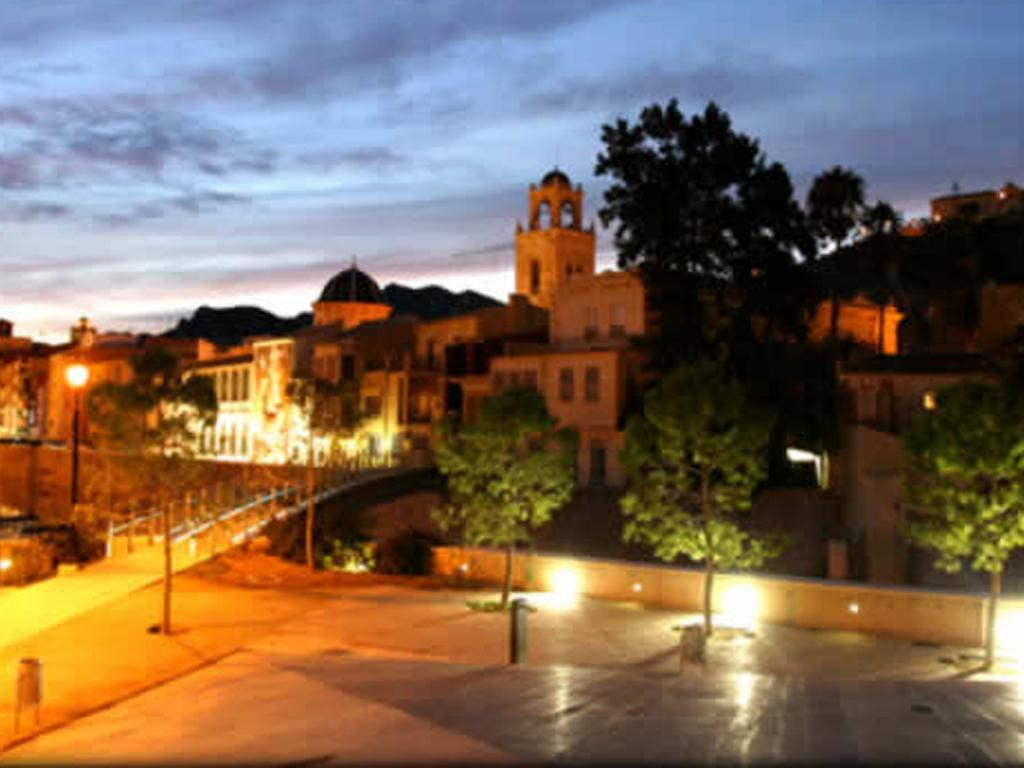 Hostal Rey Teodomiro Orihuela Bagian luar foto