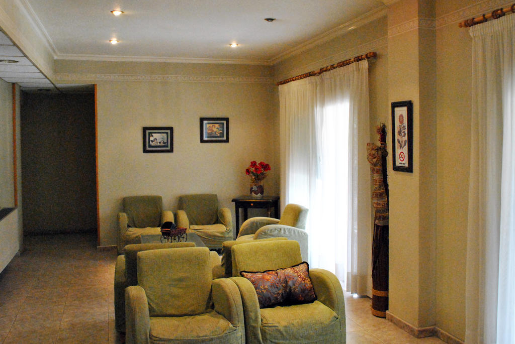 Hostal Rey Teodomiro Orihuela Bagian luar foto